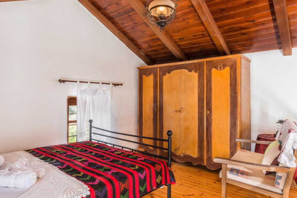 Traditional House Alíkambosz Kültér fotó