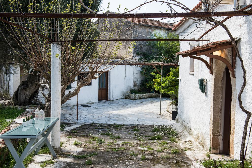 Traditional House Alíkambosz Kültér fotó